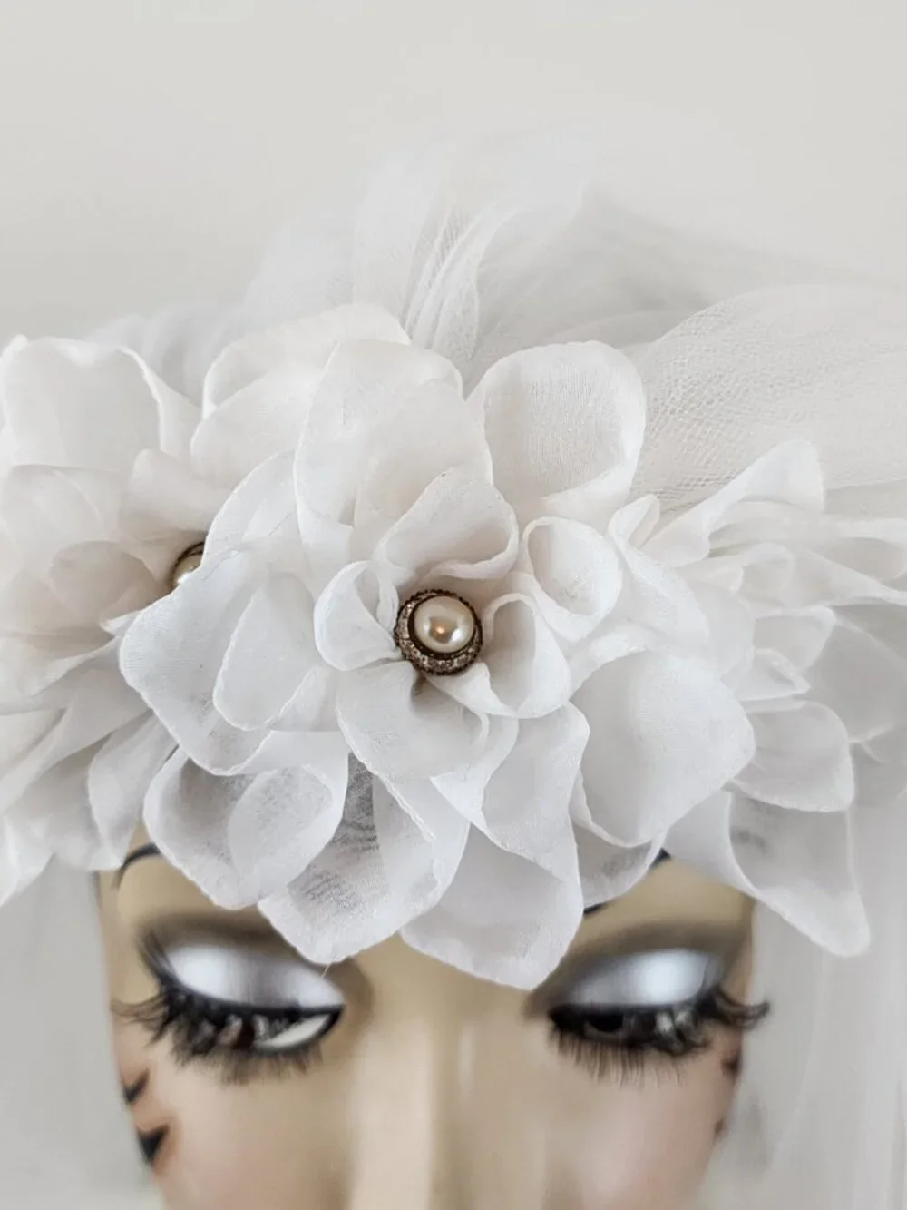 Vintage White Tulle Double Layer Wedding Bridal Veil w/ White Roses Rhinestones